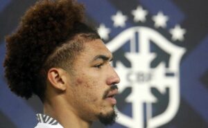 r$ 40 milhões são pedidos e corinthians desiste de avanço por adryelson