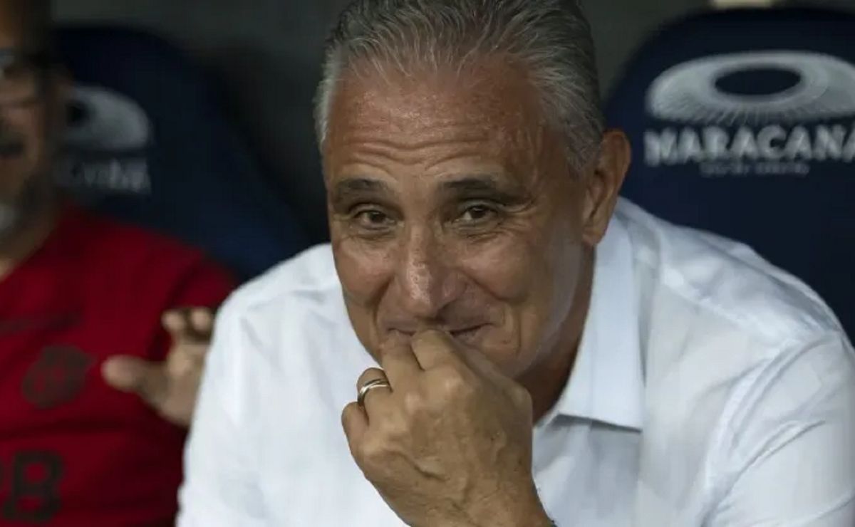 tite exalta zico e diz que ídolo do flamengo jogou mais que messi e maradona