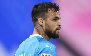 confira a hora em que câmera flagra decisão de michael para desequilibrar no al hilal