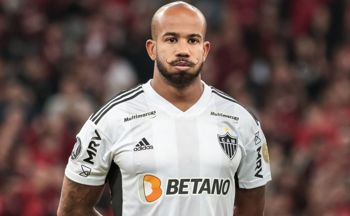 empresário de patrick atualiza situação do meia no atlético mg