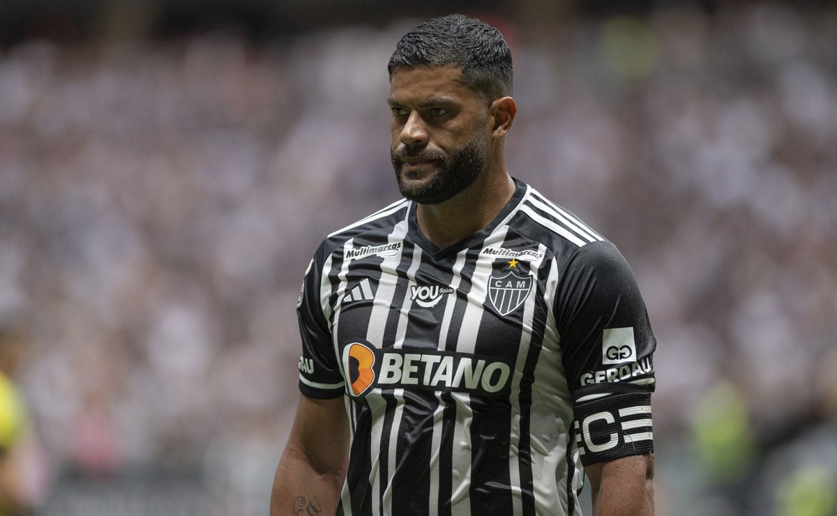 após classificação do atlético contra o américa mg, hulk denuncia comportamento de árbitro: "ameaçando jogadores"