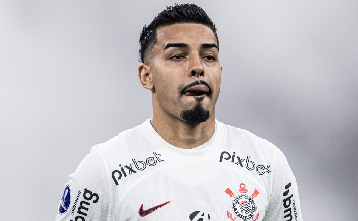 antónio oliveira toma decisão no corinthians sobre matheus bidu visando temporada