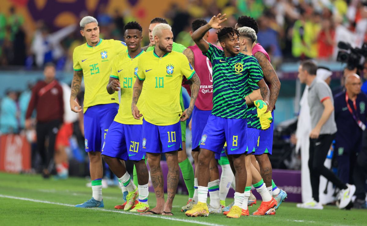 vini jr. sob pressão na seleção brasileira: examinando sua trajetória em relação a neymar aos 23 anos