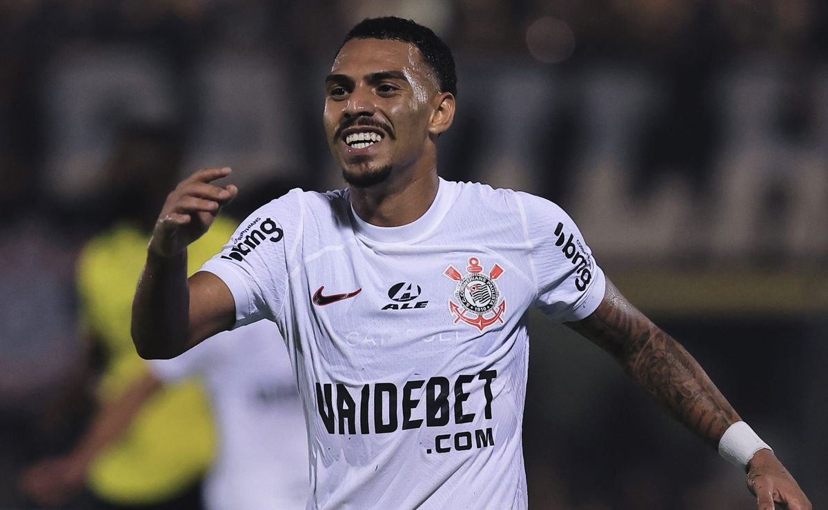 antónio oliveira, treinador do corinthians, elogia desempenho de matheus frança: "pode nos dar essa versatilidade"