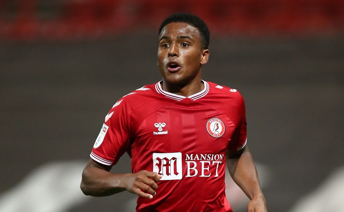 grêmio faz proposta, mas desiste de contratar atacante do aek