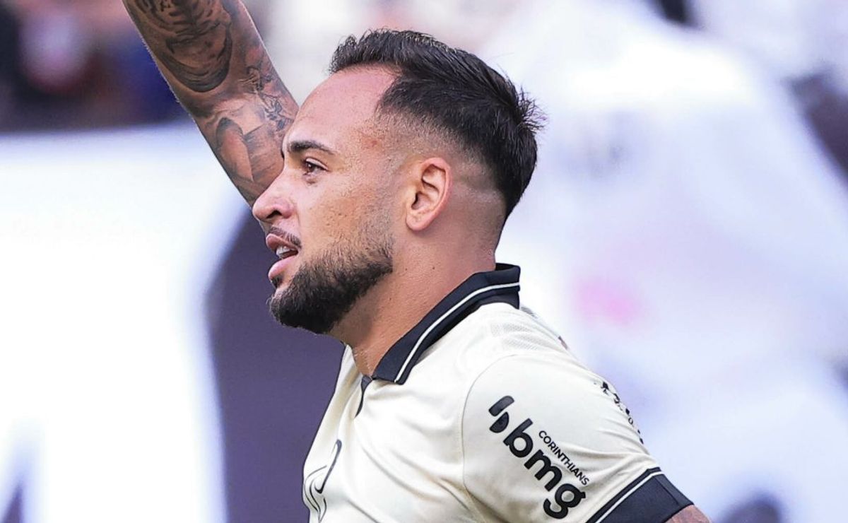 antónio oliveira muda corinthians para jogo contra Água santa e escolhe nova dupla para maycon