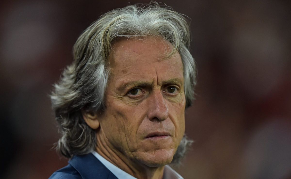 r$ 327 milhões: al hilal de jorge jesus decide comprar titular do flamengo