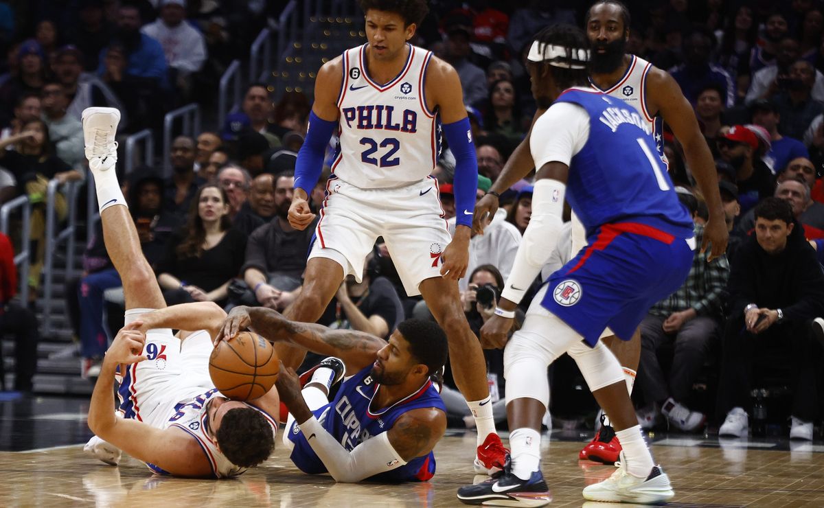 sixers e clippers se enfrentam para pegar bonde nos playoffs