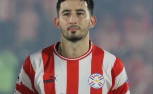 villasanti tem reviravolta com a seleção paraguaia e é esperança do grêmio para a semi do gauchão