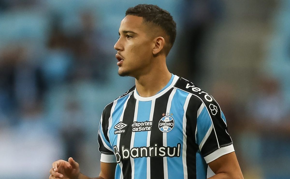 negociação com gustavo martins trava no grêmio; entenda os motivos que foram expostos