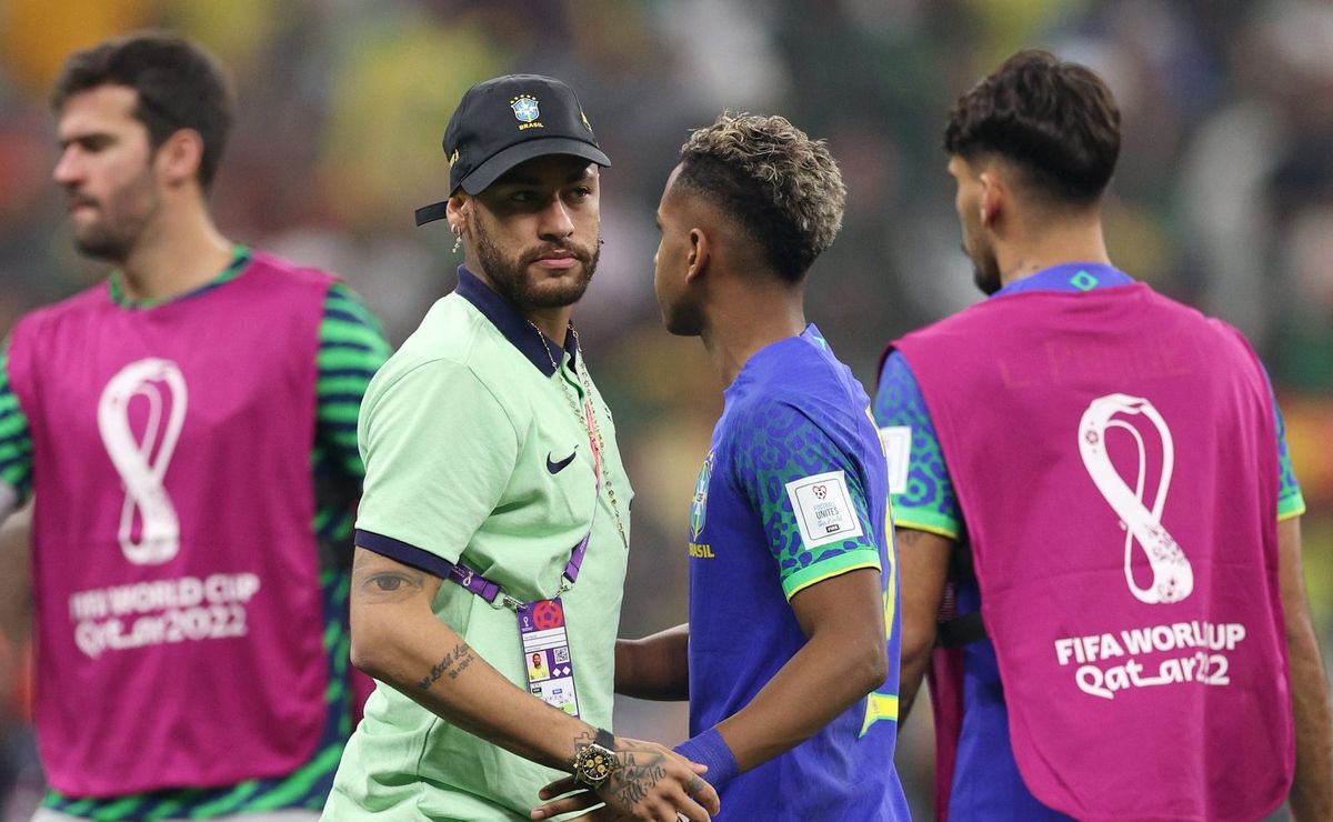 neymar e rodrygo comemoram classificação do santos no campeonato paulista