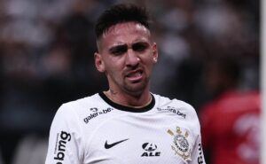 troca de gustavo mosquito por danilo barbosa tem resposta do botafogo; corinthians monitora