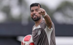 corinthians e santos emitem nota e cancelam jogo treino na vila belmiro; entenda o motivo