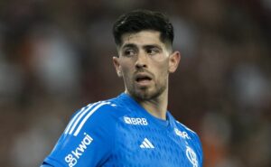 rossi comenta recorde batido pelo flamengo e revela intenção de ser campeão ao lado de tite