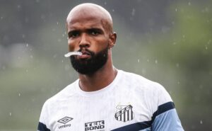 santos decide utilizar messias em troca por meia para a série b; peixe já acertou 15 reforços