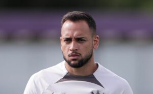 bastidores sobre maycon vem à tona e problema pode melar negociação no flamengo