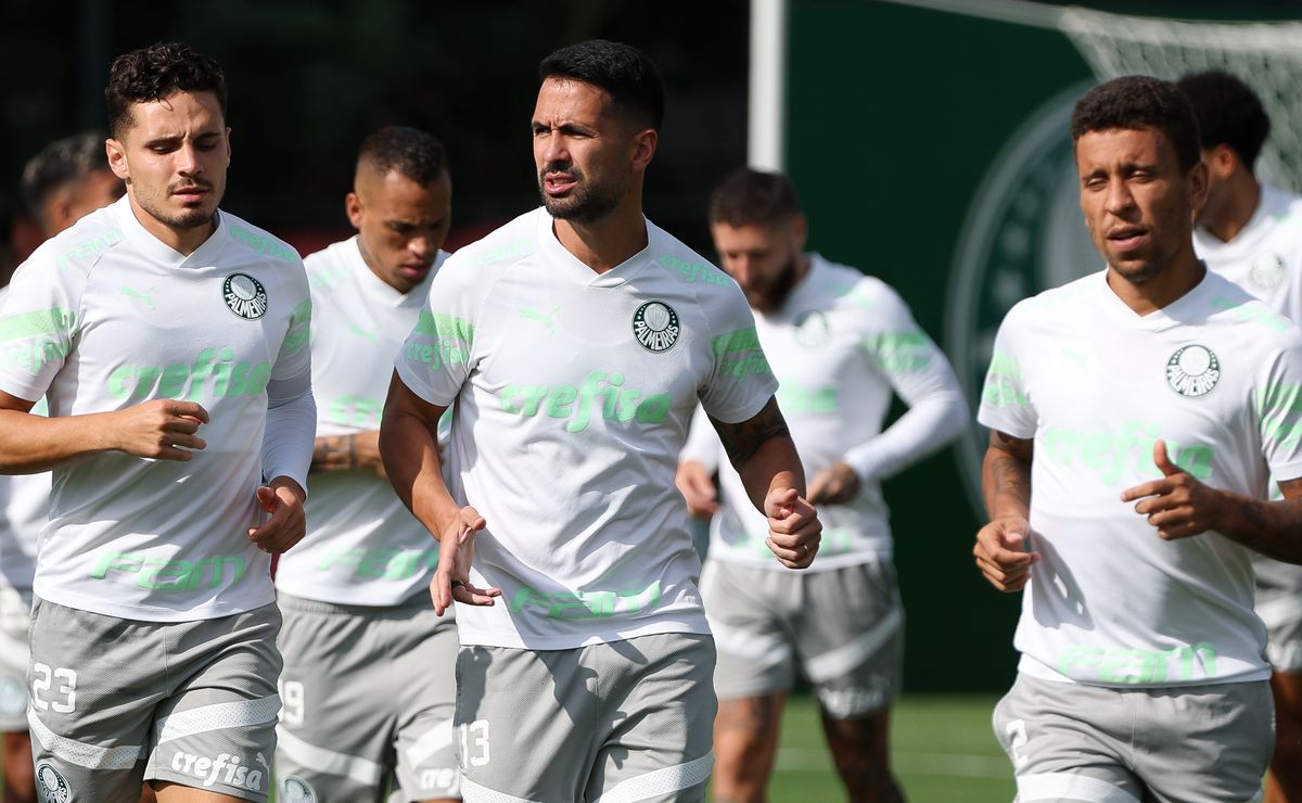 urgente: medalhão do palmeiras 'queima a largada' e quer renovação até 2025