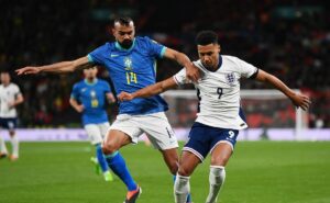 fabrício bruno se destaca pela seleção brasileira, e anima torcida do flamengo: "colocou inglês no bolso"