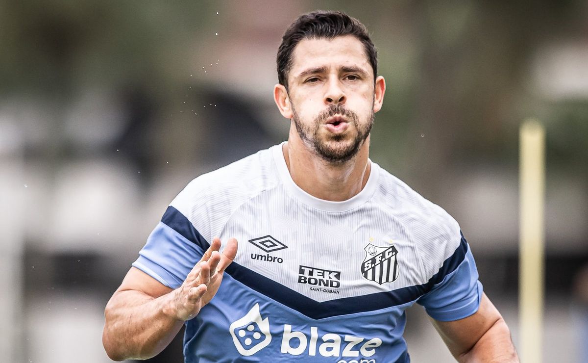 até de jogo treino? entenda por quê giuliano está barrado pelo departamento médico do santos