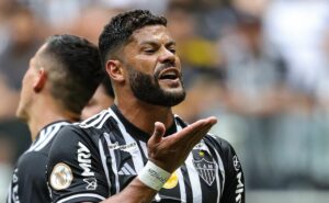 hulk indica o melhor caminho para o atlético entre libertadores e finais do mineiro
