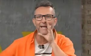 neto aponta negociação com dois meio campistas para reforçar o corinthians: "antes do gabigol”