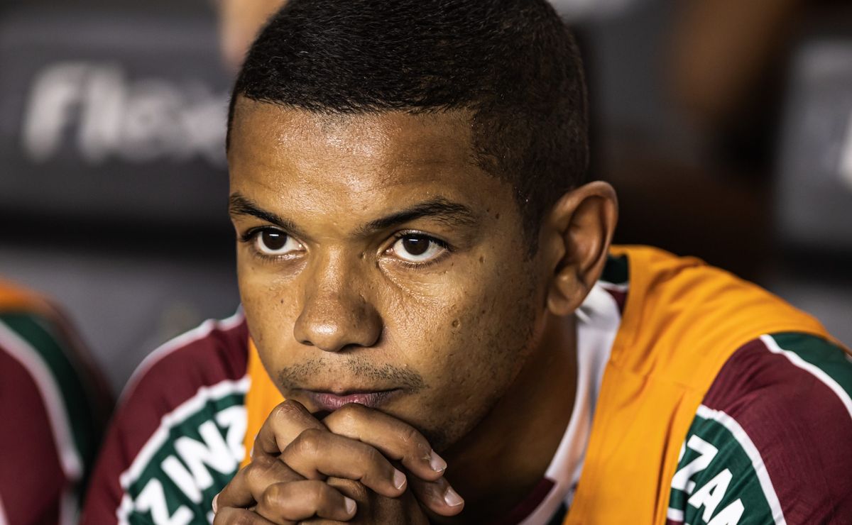 david braz pode jogar a série b e fluminense não deve dificultar negociação