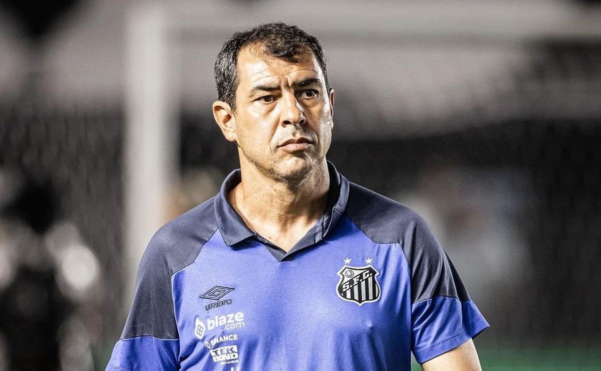 carille age rápido após cancelamento de jogo treino com o corinthians e decide local de preparação do santos