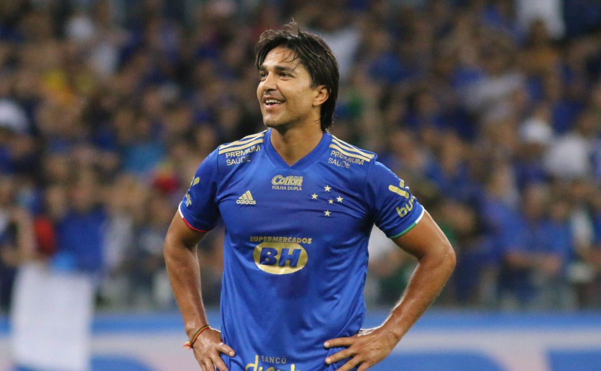 cruzeiro deve r$ 33 milhões para marcelo moreno, que está entre maiores credores