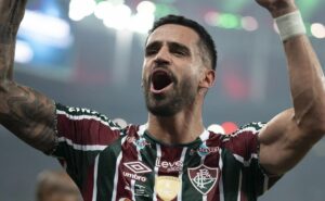 foi gandula do fluzão, renato augusto revela papel inusitado em jogo nos anos 2000