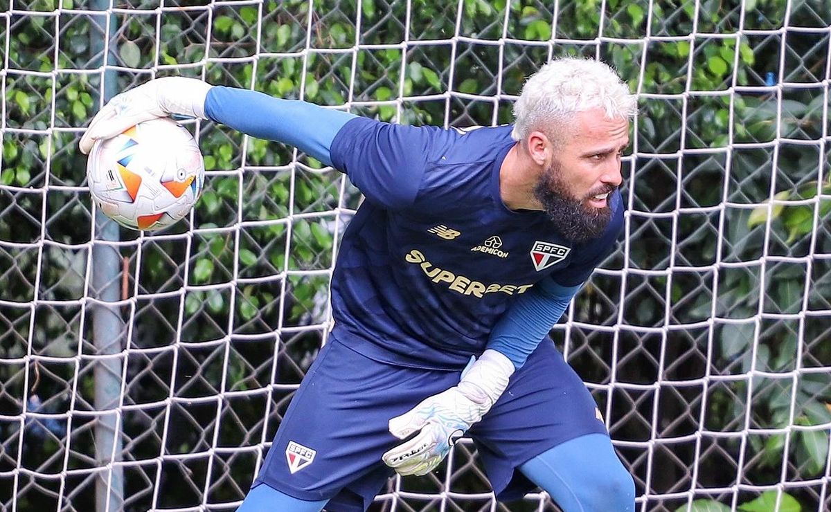 jandrei recebe contatos para deixar o são paulo e define pela sua permanência