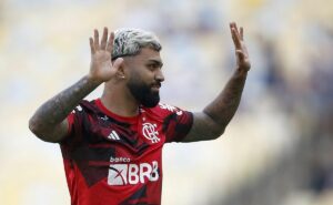 contrato de 3 anos: gabigol tem decisão sobre futuro no flamengo após novo interesse do corinthians
