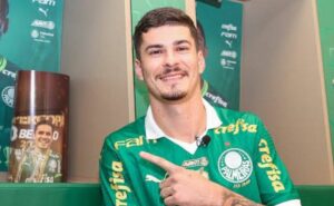 rômulo motiva brincadeira e vice do palmeiras entrega conversa inusitada com presidente do novorizontino