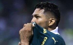 gol de rony no palmeiras pode ser sinal ruim para a torcida; entenda
