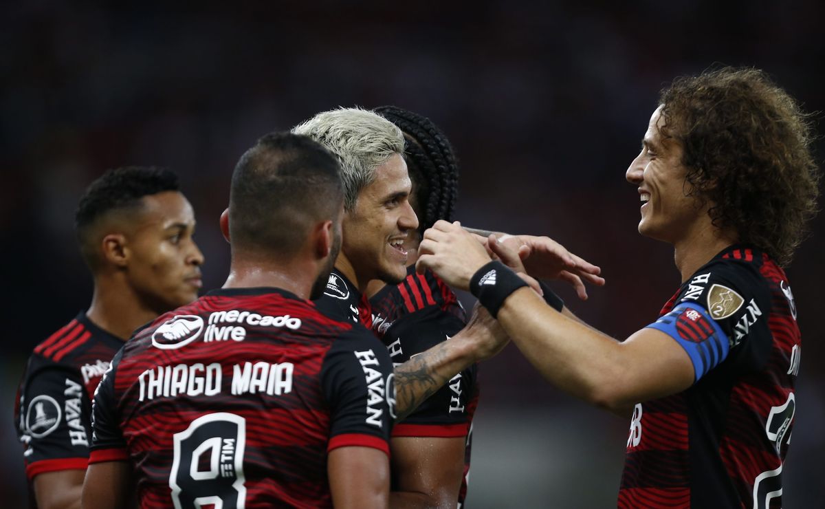 jogador do flamengo pode sair para atuar no fluminense