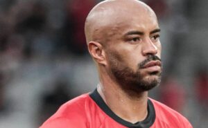 thiago heleno no corinthians? athletico e zagueiro iniciam conversas para novo contrato