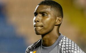 três pênaltis defendidos: flamengo pode faturar fortuna com hugo souza