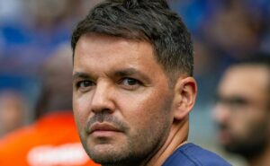 correção de rota de larcamón foi providencial para o cruzeiro conquistar empate na arena mrv