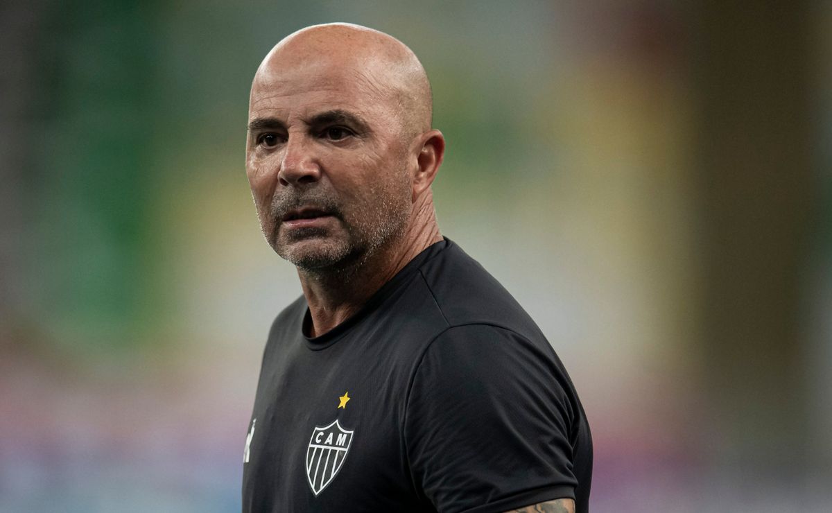 atlético conta com 'ajuda' de sampaoli para fechar negócio válido até 2025; victor comandou tratativas
