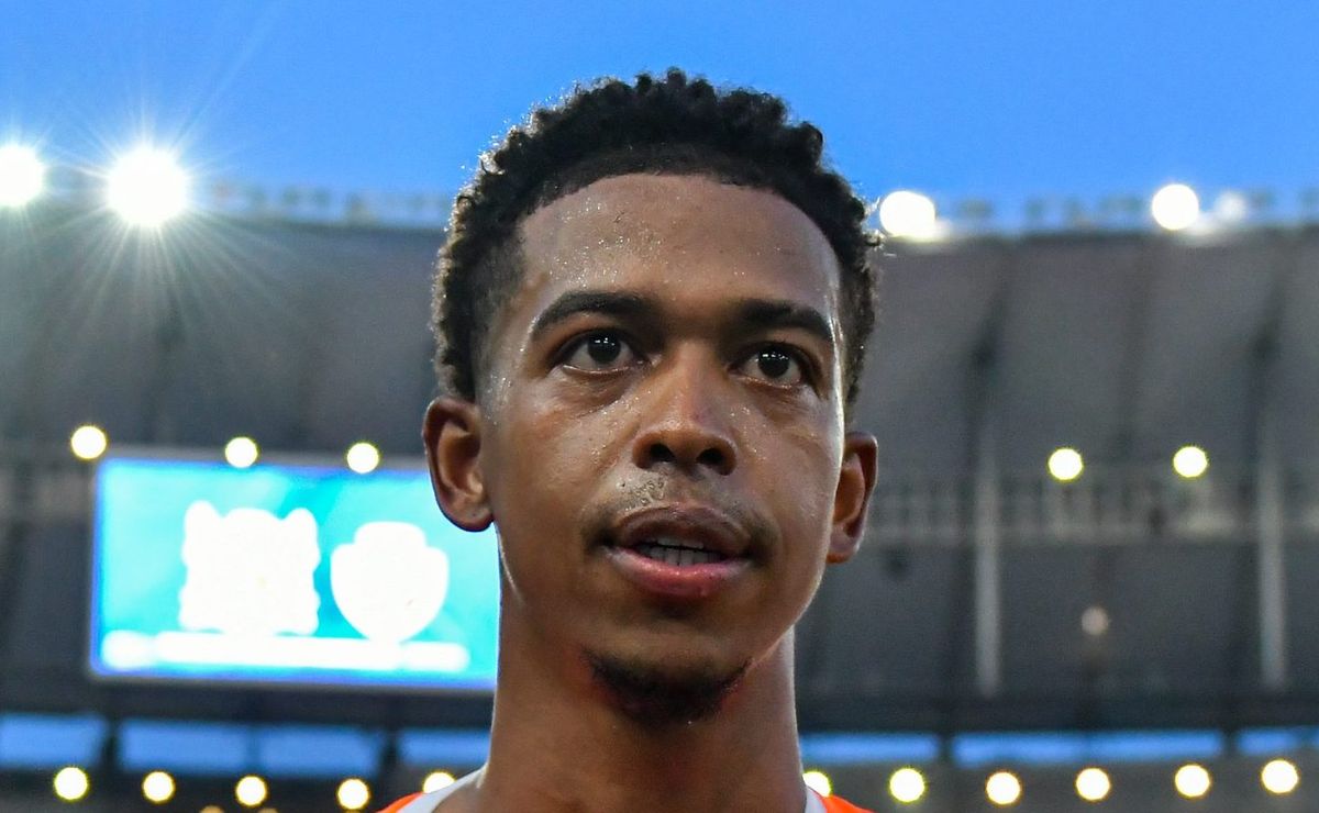É revelado valor que o flamengo pagou pela contratação de carlinhos, do nova iguaçu