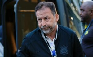 jornalista repercute suspensão de gabigol e cita augusto melo, presidente do corinthians: "deve estar arrependido"