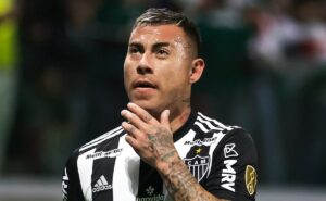 flamengo quer vargas e futuro do atacante é atualizado no atlético mg