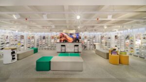 nike tem arrecadação de us$ 12,4 bilhões no trimestre, mas queda no lucro