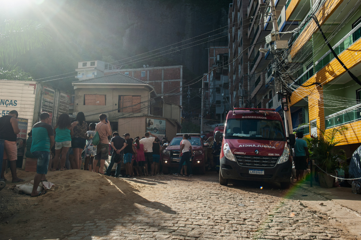 urban militias show the “mexicanization” of rio de janeiro