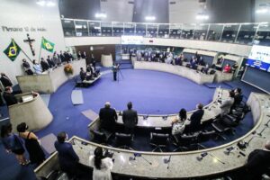 administração de serviços lotéricos pelo governo do estado é debatida na assembleia do ceará