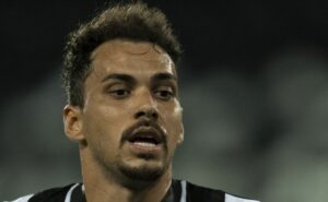 damián suárez volta ao time do botafogo contra o juventude; eduardo é incerto