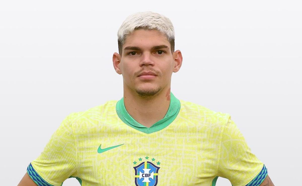 r$ 163,8 milhões: porto monitora lateral esquerdo ayrton lucas, do flamengo