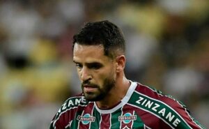 fluminense tem retornos de renato augusto e calegari contra o cerro; veja relacionados