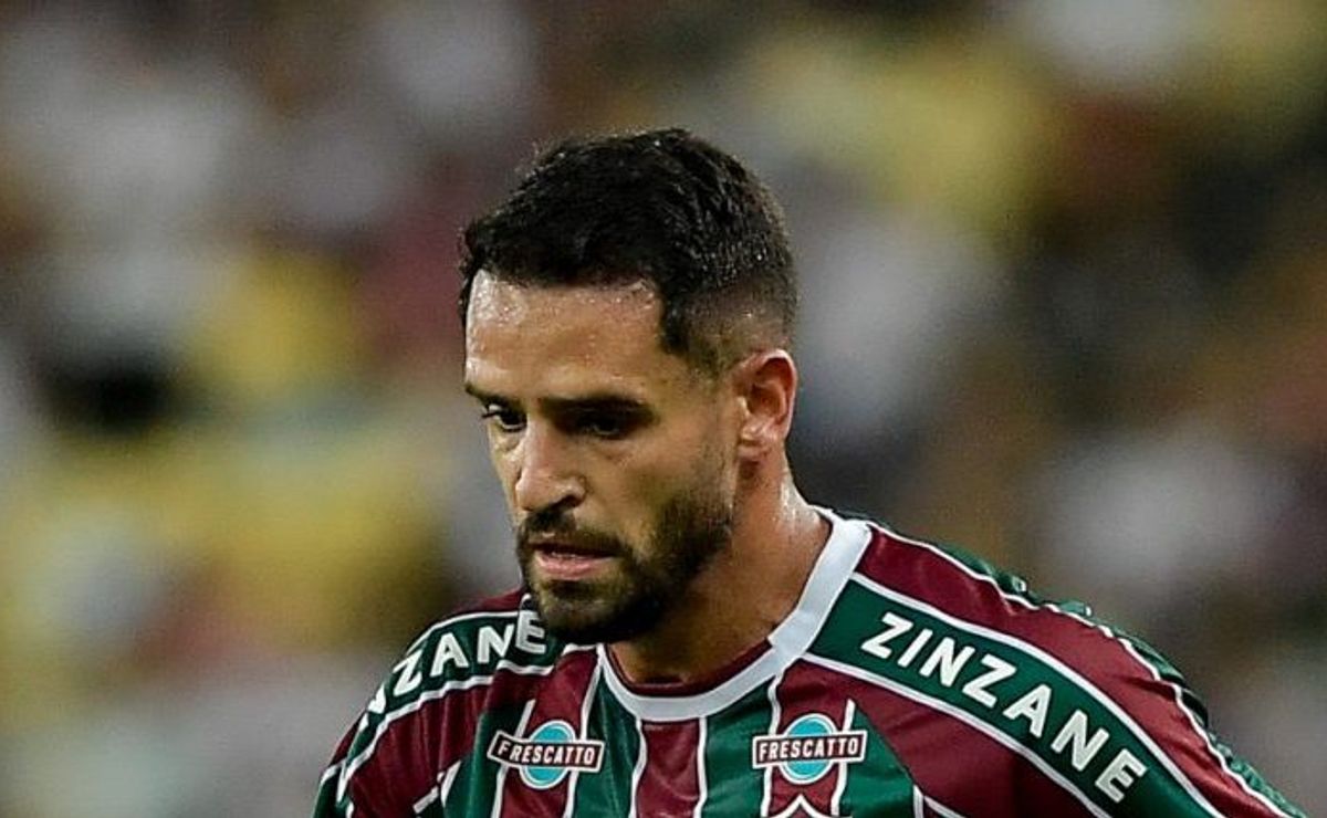 fluminense tem retornos de renato augusto e calegari contra o cerro; veja relacionados