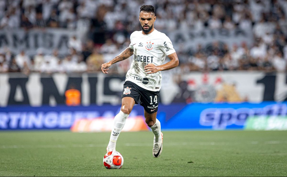 antónio oliveira revela história envolvendo raniele antes de ser vendido ao corinthians