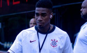 antónio oliveira foca em bolas paradas do corinthians e confia em félix torres e +1